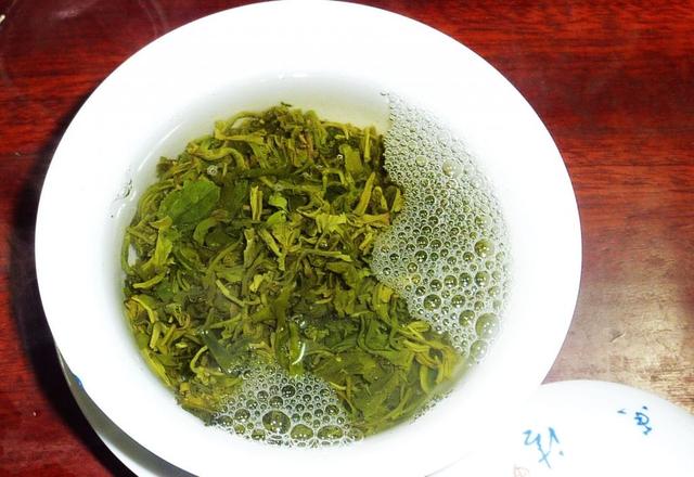 绿茶白茶黄茶红茶乌龙茶黑茶……傻傻分不清？一文了解→(图1)