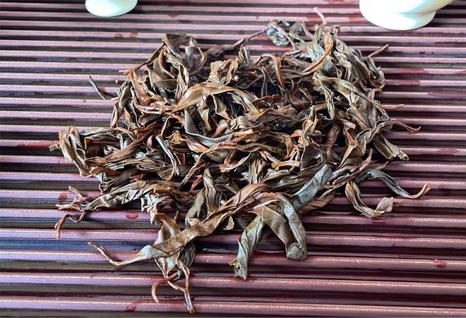 买茶时找茶农还是找茶商？你会怎么选？jbo竞博(图1)